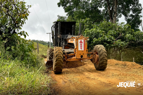 Prefeitura de Jequié intensifica recuperação de estradas vicinais e obras beneficiam diversas comunidades rurais do município